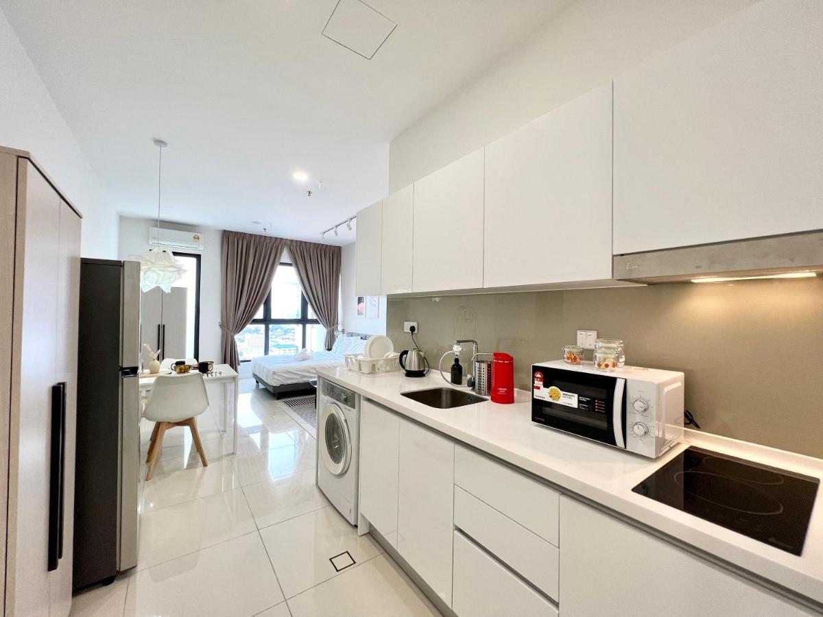 Highpark Suites Kelana Jaya, Petaling Jaya By Sleepy Bear Exterior foto