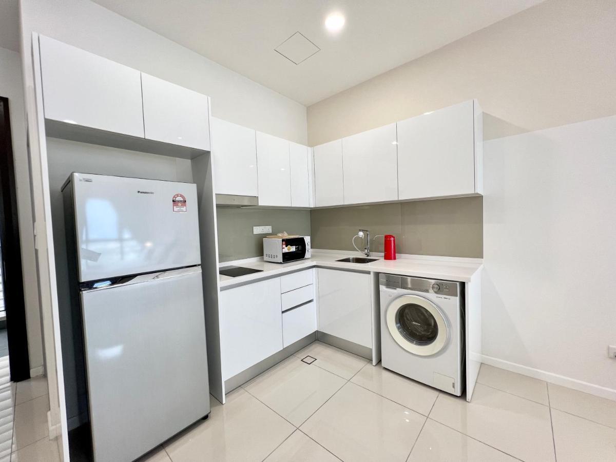 Highpark Suites Kelana Jaya, Petaling Jaya By Sleepy Bear Exterior foto